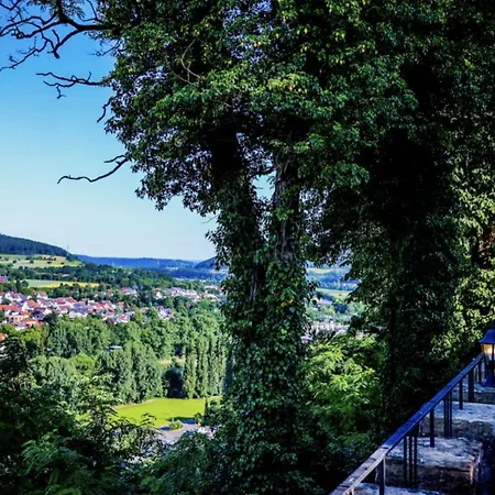 Schloss Neuburg 4*