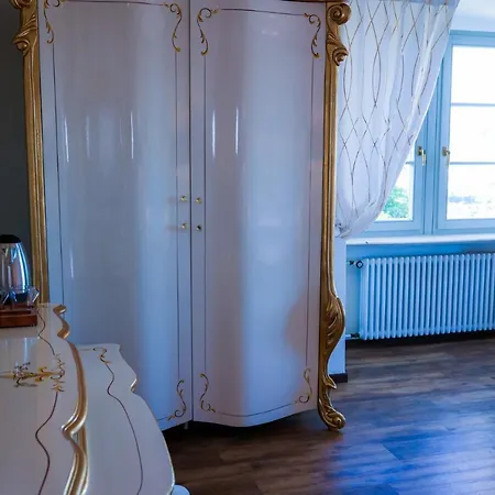 Hotel Schloss Neuburg 4*