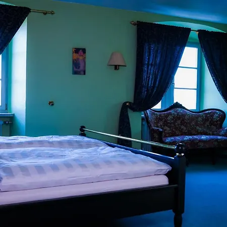 Hotel Schloss Neuburg 4*