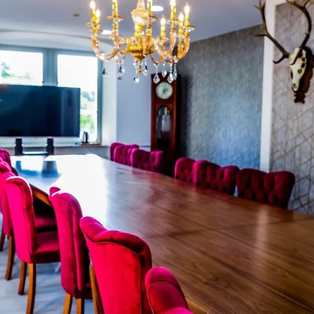 Hotel Schloss Neuburg